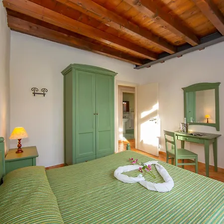 Apartment Liano Ginestra -terrace & Parking - Happy